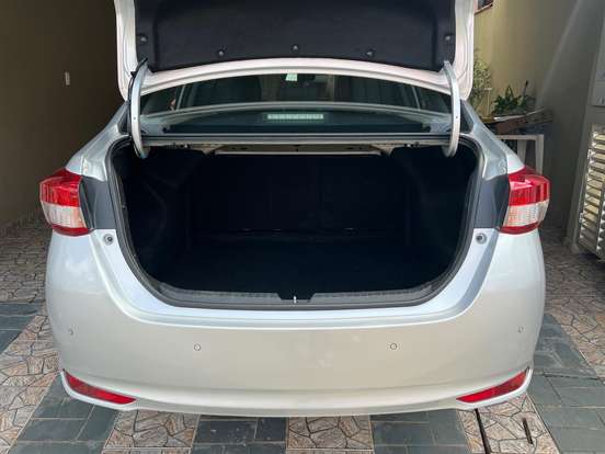 TOYOTA-YARIS-2020