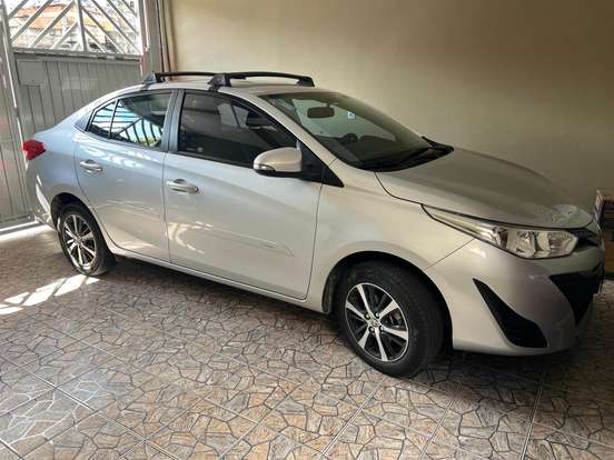 TOYOTA-YARIS-2020