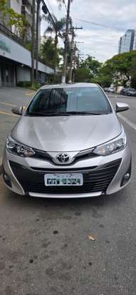 TOYOTA-YARIS-2019
