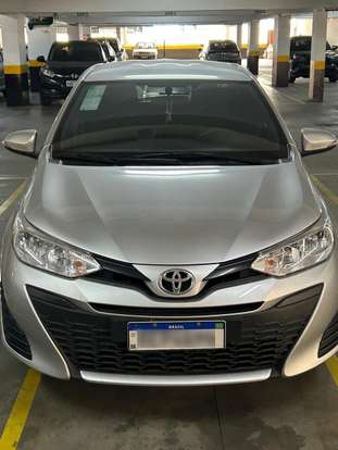 TOYOTA-YARIS-2021