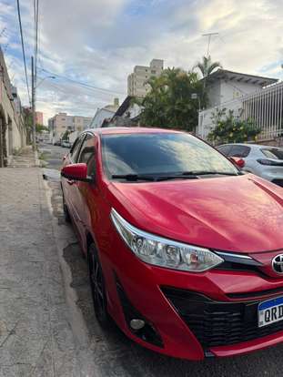 TOYOTA-YARIS-2018