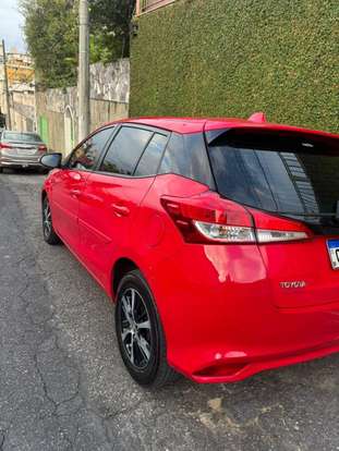 TOYOTA-YARIS-2018