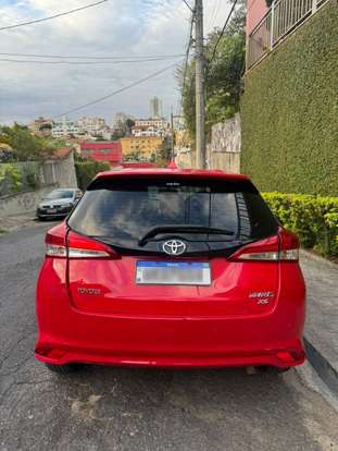 TOYOTA-YARIS-2018