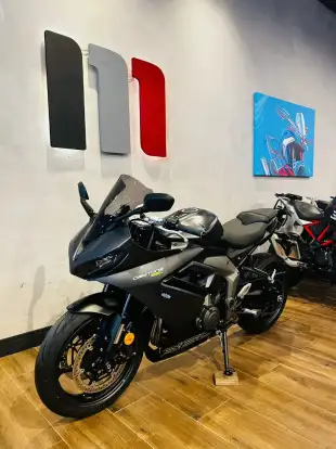 TRIUMPH-DAYTONA 660 TRIUMPH-DAYTONA 660-2024