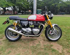 TRIUMPH THRUXTON R TRIUMPH THRUXTON R