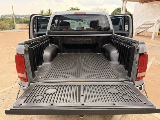 VOLKSWAGEN-AMAROK-2.0 HIGHLINE 4X4 CD 16V TURBO INTERCOOLER DIESEL 4P AUTOMÁTICO VOLKSWAGEN-AMAROK-2021