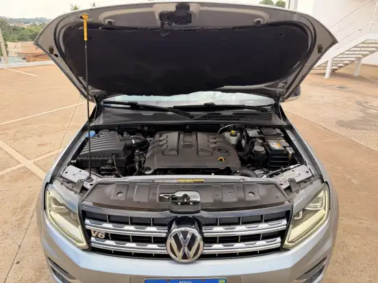 VOLKSWAGEN-AMAROK-2021