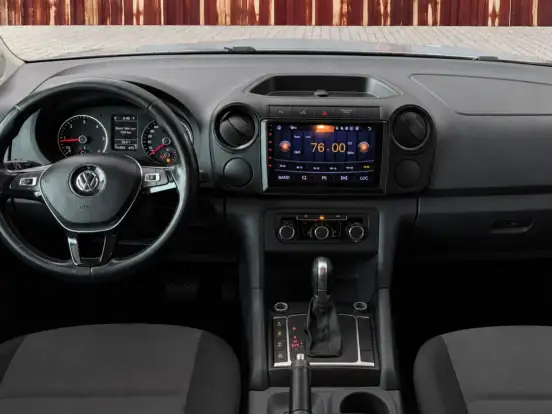 VOLKSWAGEN-AMAROK-2015