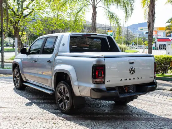 VOLKSWAGEN-AMAROK-2025