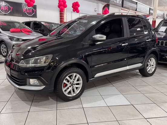 VOLKSWAGEN-CROSSFOX-2015