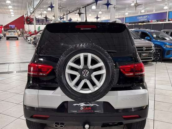 VOLKSWAGEN-CROSSFOX-2015