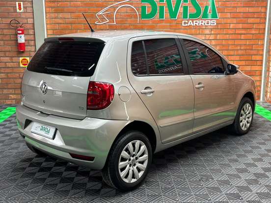 VOLKSWAGEN-FOX-2012
