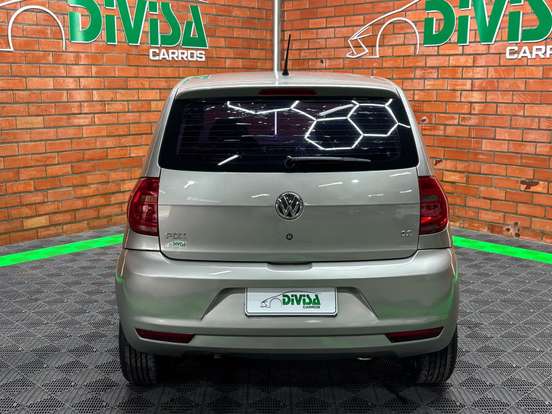 VOLKSWAGEN-FOX-2012