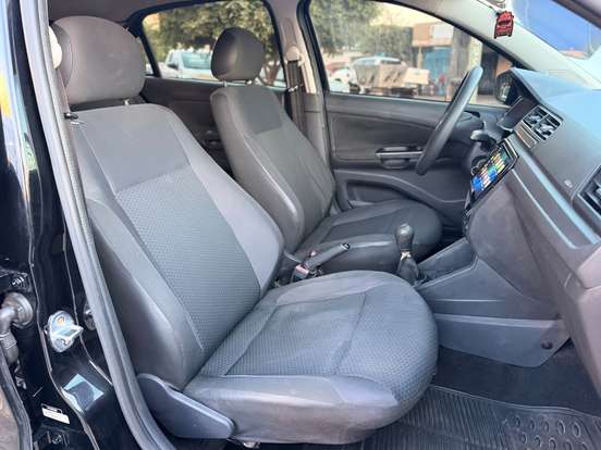 VOLKSWAGEN-GOL-1.6 MSI TOTALFLEX TRENDLINE 4P MANUAL VOLKSWAGEN-GOL-2017