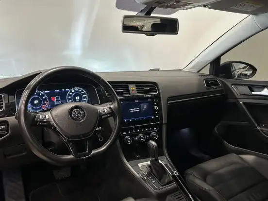 VOLKSWAGEN-GOLF-2016