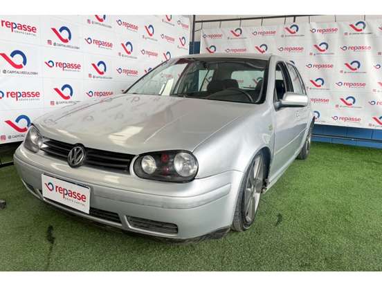 VOLKSWAGEN-GOLF-2001