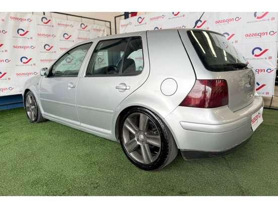 VOLKSWAGEN-GOLF-1.6 MI PLUS 8V GASOLINA 4P MANUAL VOLKSWAGEN-GOLF-2001