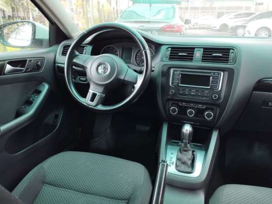 VOLKSWAGEN-JETTA-2.0 COMFORTLINE FLEX 4P TIPTRONIC VOLKSWAGEN-JETTA-2014
