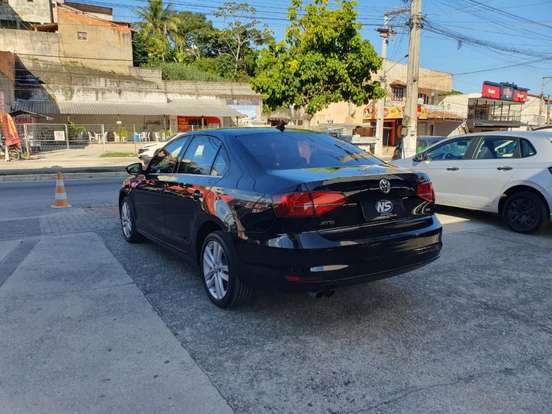 VOLKSWAGEN-JETTA-2015