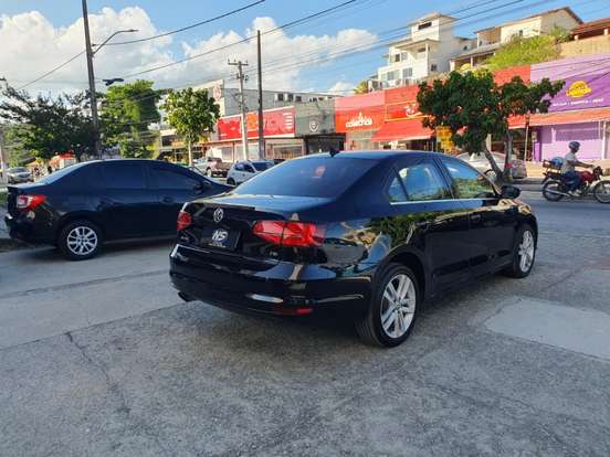 VOLKSWAGEN-JETTA-2.0 TSI HIGHLINE 211CV GASOLINA 4P TIPTRONIC VOLKSWAGEN-JETTA-2015