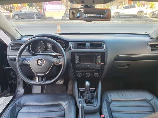 VOLKSWAGEN-JETTA-2.0 TSI HIGHLINE 211CV GASOLINA 4P TIPTRONIC VOLKSWAGEN-JETTA-2015
