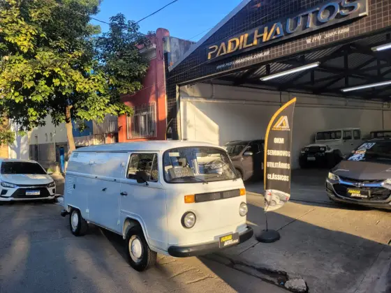 Volkswagen Kombi 1.6 Furgão 8V Gasolina 3P Manual