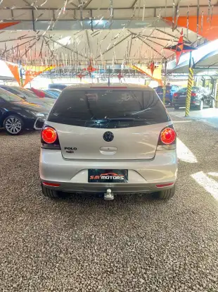 VOLKSWAGEN-POLO-2012
