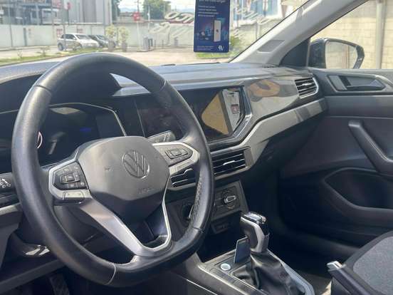 VOLKSWAGEN-POLO-2023