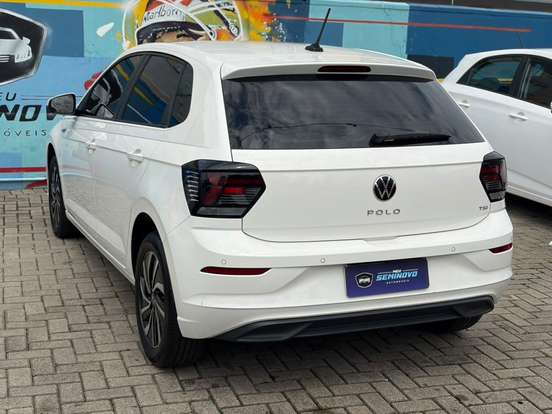 VOLKSWAGEN-POLO-1.0 170 TSI HIGHLINE AUTOMÁTICO VOLKSWAGEN-POLO-2023