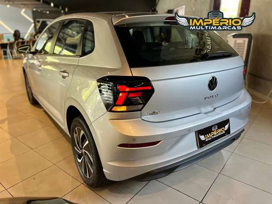 VOLKSWAGEN-POLO-2024