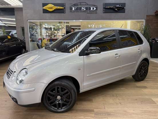VOLKSWAGEN-POLO-1.6 MI 8V FLEX 4P MANUAL VOLKSWAGEN-POLO-2005