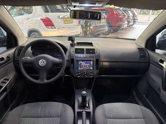 VOLKSWAGEN-POLO-1.6 MI 8V FLEX 4P MANUAL VOLKSWAGEN-POLO-2005