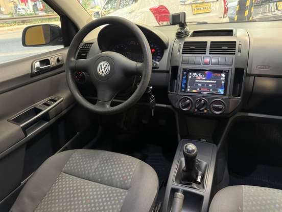 VOLKSWAGEN-POLO-1.6 MI 8V FLEX 4P MANUAL VOLKSWAGEN-POLO-2005