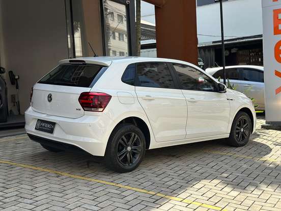VOLKSWAGEN-POLO-2019