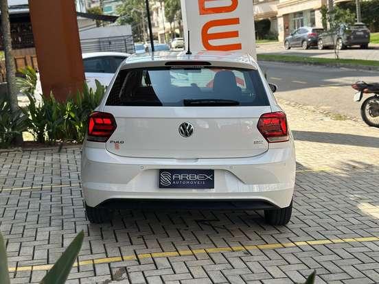 VOLKSWAGEN-POLO-2019