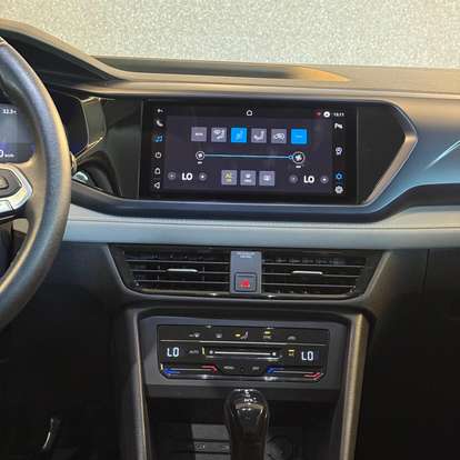 VOLKSWAGEN-TAOS-2023
