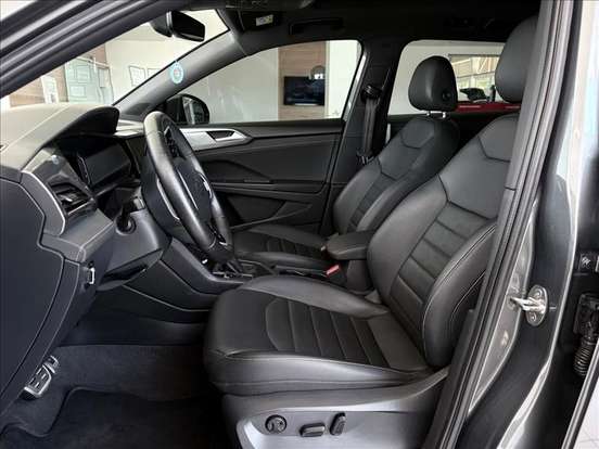 VOLKSWAGEN-TAOS-2024