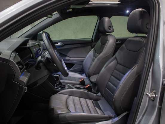 VOLKSWAGEN-TAOS-2024