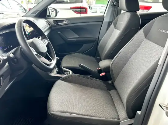 VOLKSWAGEN-T-CROSS-2025