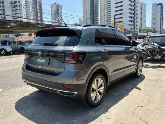 VOLKSWAGEN-T-CROSS-2020
