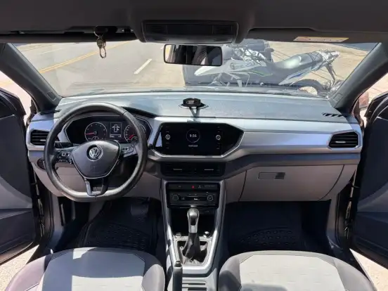 VOLKSWAGEN-T-CROSS-2020