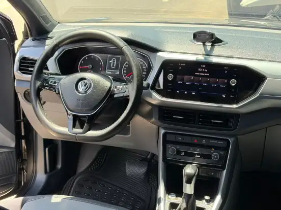 VOLKSWAGEN-T-CROSS-2020