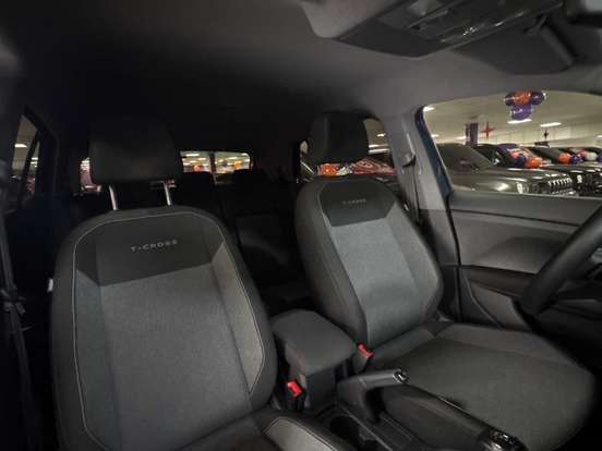 VOLKSWAGEN-T-CROSS-1.0 200 TSI TOTAL FLEX AUTOMÁTICO VOLKSWAGEN-T-CROSS-2024