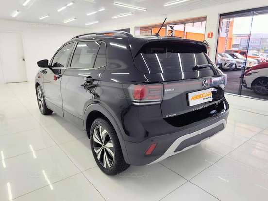 VOLKSWAGEN-T-CROSS-2024