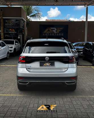 VOLKSWAGEN-T-CROSS-2021