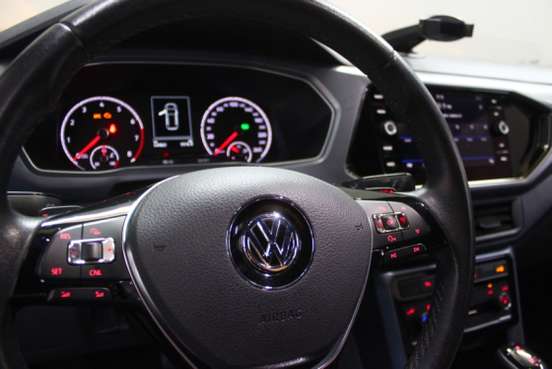 VOLKSWAGEN-T-CROSS-2019