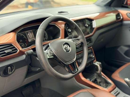 VOLKSWAGEN-T-CROSS-1.0 200 TSI TOTAL FLEX COMFORTLINE AUTOMÁTICO VOLKSWAGEN-T-CROSS-2019