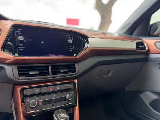 VOLKSWAGEN-T-CROSS-1.0 200 TSI TOTAL FLEX COMFORTLINE AUTOMÁTICO VOLKSWAGEN-T-CROSS-2019