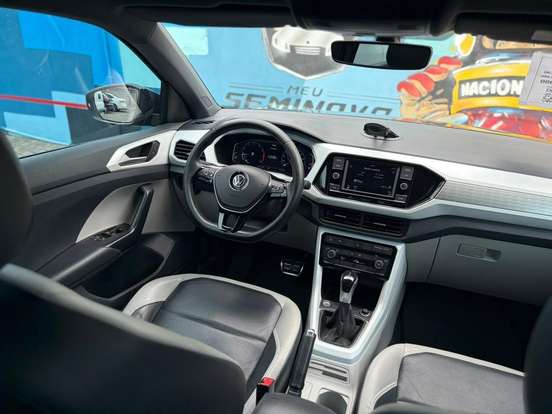 VOLKSWAGEN-T-CROSS-1.4 250 TSI TOTAL FLEX HIGHLINE AUTOMÁTICO VOLKSWAGEN-T-CROSS-2019