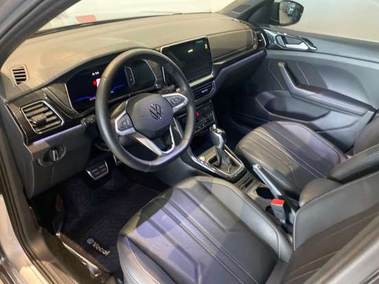 VOLKSWAGEN-T-CROSS-2025